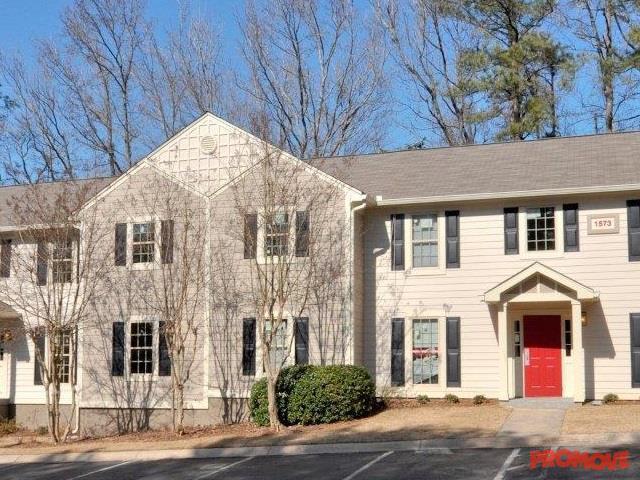 Centre At Peachtree Corners Apartments Ga Walk