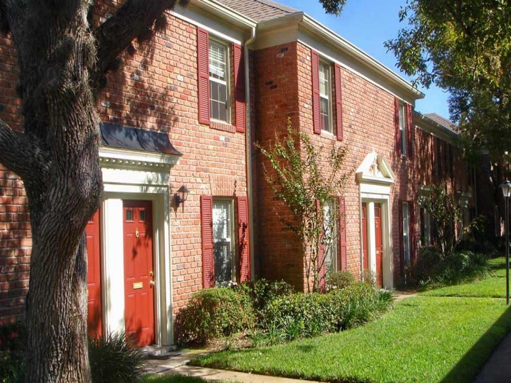 Carlton Arms of St. Petersburg Apartments, St. Petersburg FL Walk Score