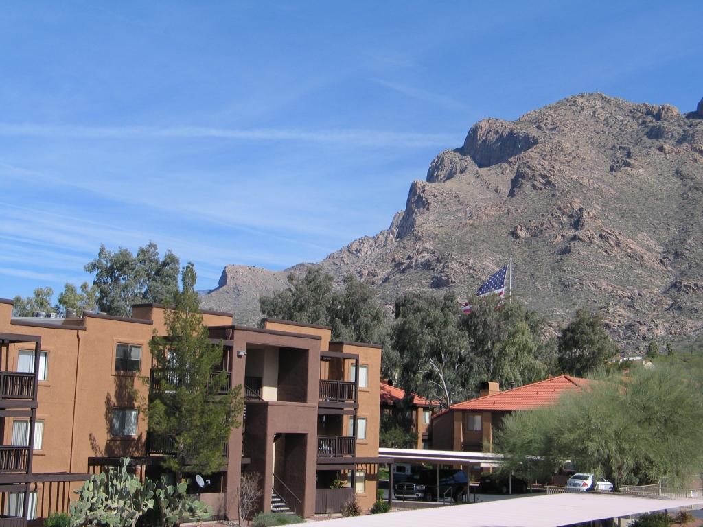 Overlook at Pusch Ridge Apartments, Oro Valley AZ Walk Score