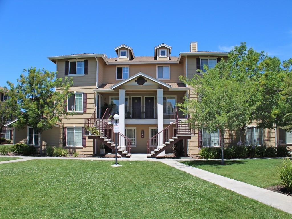 Chesapeake Bay Apartments, Tracy CA Walk Score