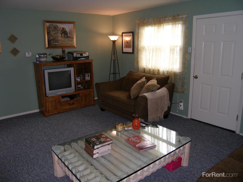 Rocwood Village Apartments - Rocwood Village Apartments has a Walk Score of 37 out of 100