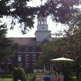 Photo of FAUNTLEROY WAY SW & SW MYRTLE ST