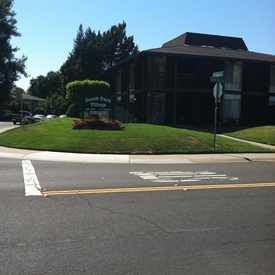 Photo of SLP DR & 47TH AVE (NB)
