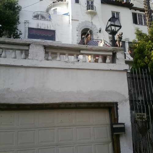 photo of Former home of Barbara Stanwyck at 6210 Dix Street Los Angeles CA 90068
