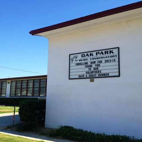 photo of Oak Park Elementary School at 2606 54th Street San Diego CA 92105