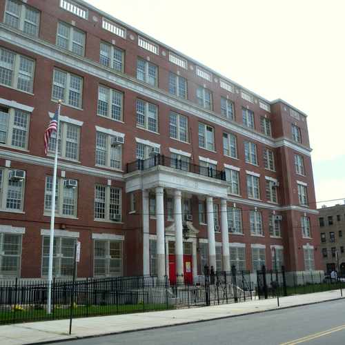 photo of Public School 83 at 950 Rhinelander Avenue Bronx NY 10462