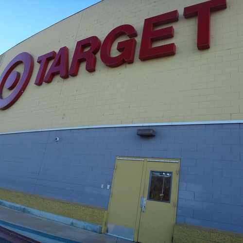 photo of Target at 1800 West Empire Avenue Burbank CA 91504