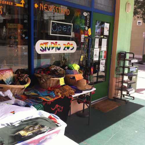 photo of Studio 205 at 600 Lake Avenue Lake Worth FL 33460