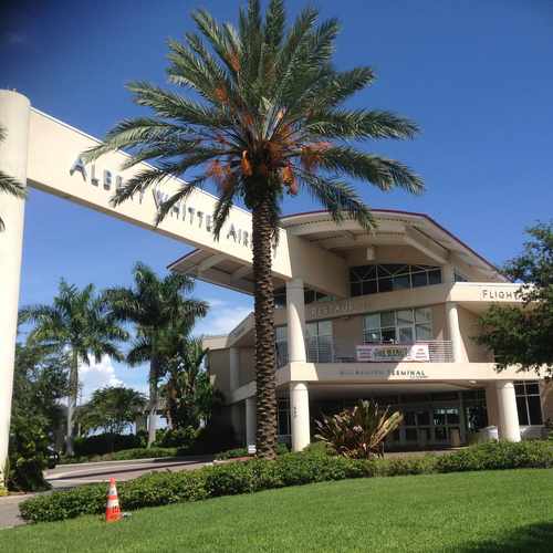 photo of #6 Alfred Whitted Airport - The Hanger Resteraunt at 540 1st Street Southeast St. Petersburg FL 33701