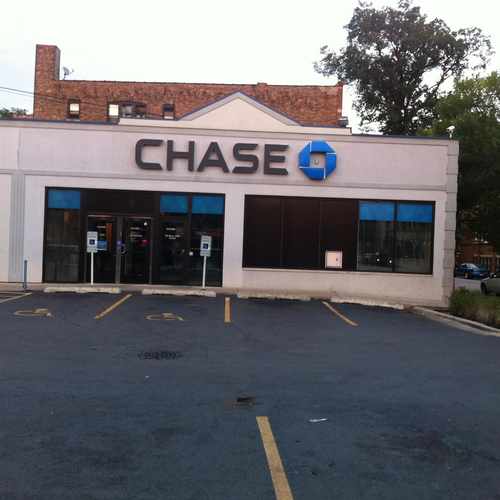 photo of Chase Bank at 8206 South Cottage Grove Avenue Chicago IL 60619