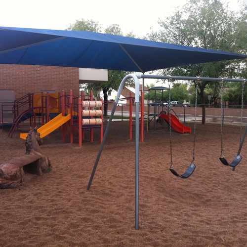 photo of Crismon Elementary School at 825 West Medina Avenue Mesa AZ 85210