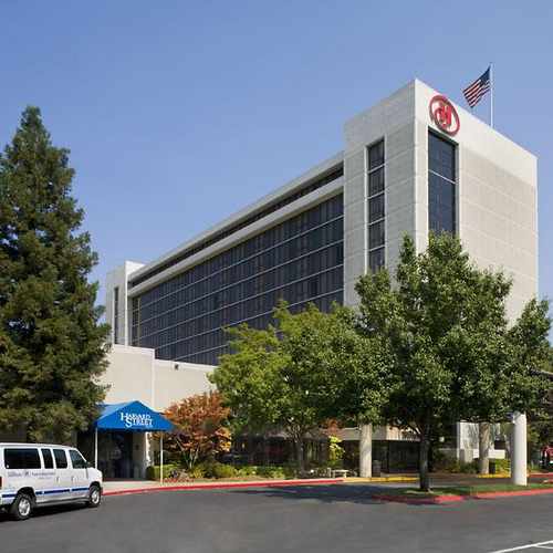 photo of Hilton Sacramento Arden West at 2200 Harvard Street Sacramento CA 95815