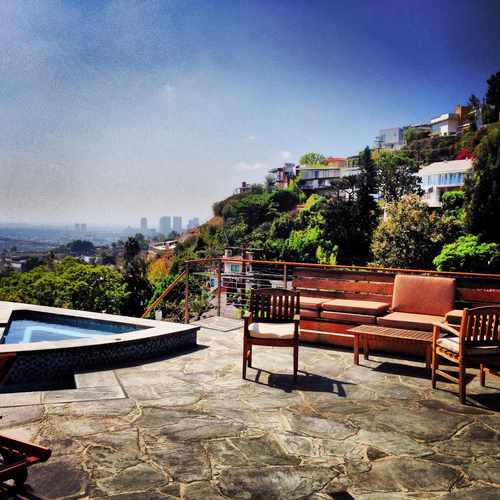 photo of Knoll at Le Parc Suite Hotel at 733 Forest Knoll Drive West Hollywood CA 90069