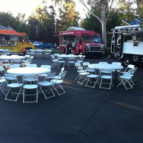 photo of Chatsworth Din-Din-a-Go-Go at 20120 Devonshire Street Los Angeles CA 91311