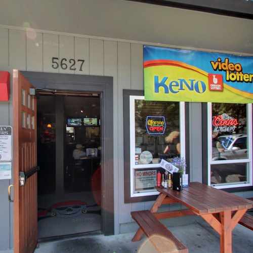 photo of Jolly Roger At John's Landing at 5615 Southwest Kelly Avenue Portland OR 97239
