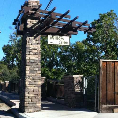 photo of Willow Glen Way Market at 450 Willow Glen Way San Jose CA 95125