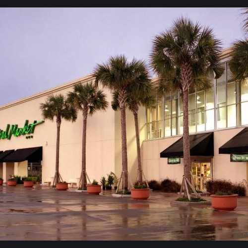 photo of Central Market Curbside Pickup & Delivery at 3815 Westheimer Road Houston TX 77027