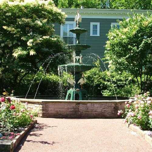 photo of Merrick Rose Garden at Lake Street Evanston IL US