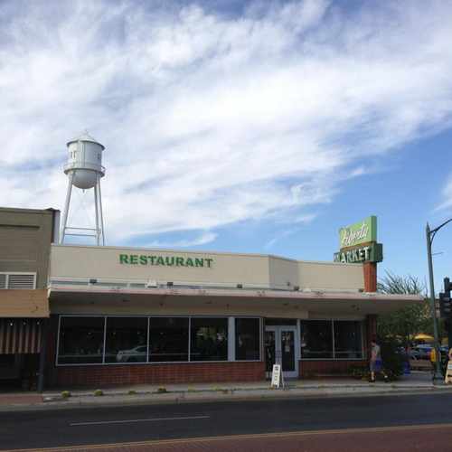 photo of Liberty Market at 230 North Gilbert Road Gilbert AZ 85234