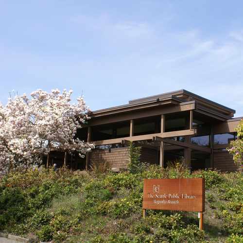 photo of Seattle Public Library - Magnolia Branch at 2801 34th Avenue West Seattle WA 98199