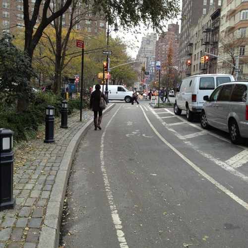 photo of Dedicated Bike Lane at 1 Abingdon Square New York NY 10014