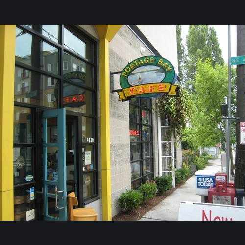 photo of Portage Bay Cafe - Roosevelt at 4130 Roosevelt Way Northeast Seattle WA 98105