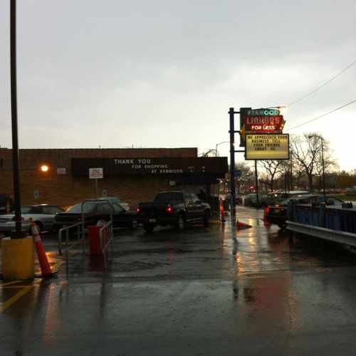 photo of Kenwood Liquors at 8810 South Stony Island Avenue Chicago IL 60617