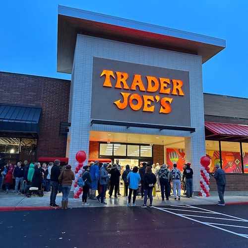 photo of Trader Joe's at 16200 Southwest Pacific Highway Tigard OR 97224