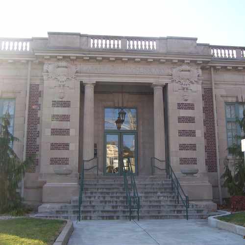 photo of LaSalle Public Library at 305 Marquette Street La Salle IL 61301