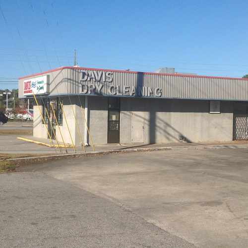 photo of Davis Modernize Dry Cleaners at 100 Miles Jamison Road Summerville SC 29485