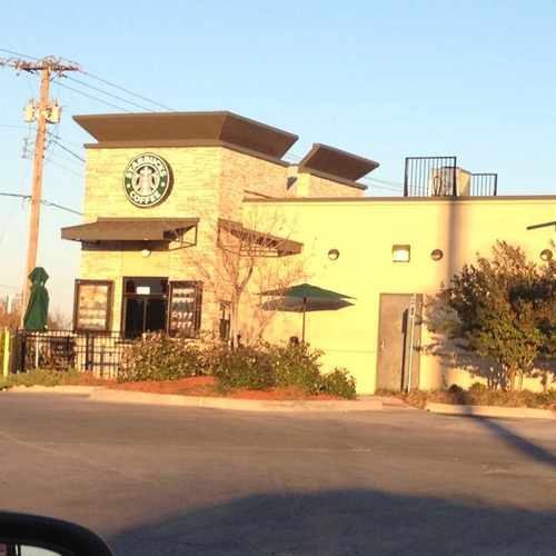photo of Starbucks at 2727 Northwest 36th Street Oklahoma City OK 73112