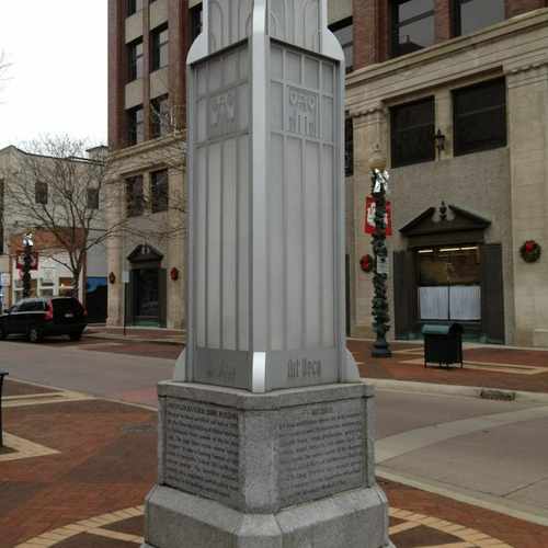 photo of Downtown Art at 198 Devisser Alley Kalamazoo MI 49007
