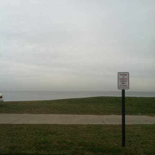 photo of Lake Ponchatrain at 7526 Lakeshore Drive New Orleans LA 70124