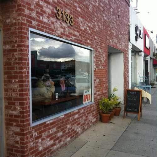 photo of Viet Noodle Bar (atwater) at 3133 Glendale Boulevard Los Angeles CA 90039