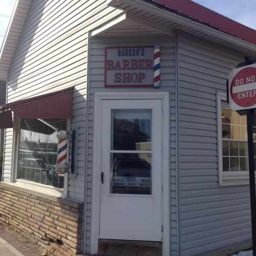 photo of Barker's Barbershop at 4039 Main Street Hilliard OH 43026