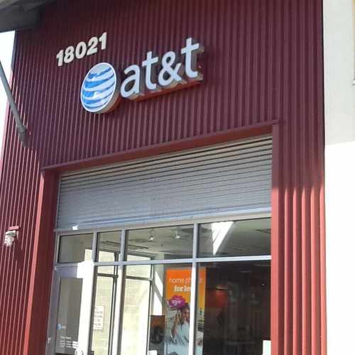 photo of AT&T Store at 18021 Garden Way Northeast Woodinville WA 98072