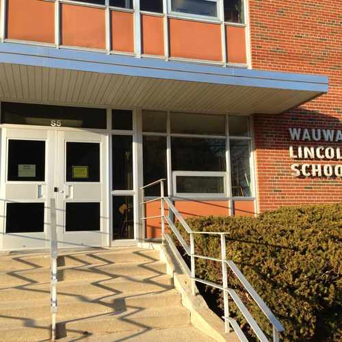 photo of Lincoln Elementary School at 1741 North Wauwatosa Avenue Wauwatosa WI 53213