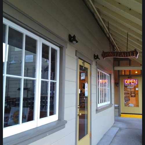 photo of Donut Alley at 471 Magnolia Avenue Larkspur CA 94939