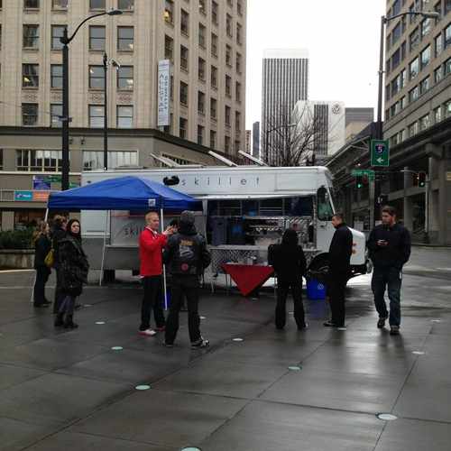 photo of Skillet Food Truck at 500 Olive Way Seattle WA 98101