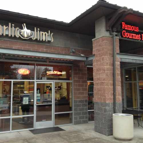 photo of Garlic Jim's Famous Gourmet Pizza at 11523 Avondale Road Northeast Redmond WA 98052