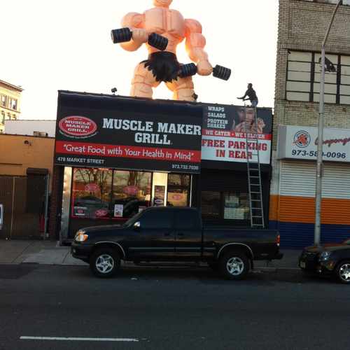 photo of Muscle Maker Grill at 478 Market Street Newark NJ 07105