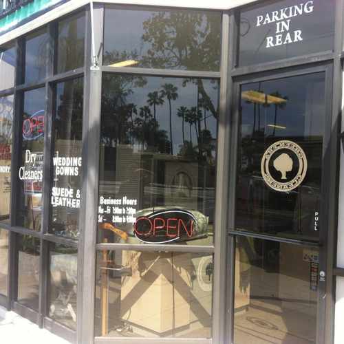 photo of Green Era Dry Cleaners at 2744 East Coast Highway Newport Beach CA 92625