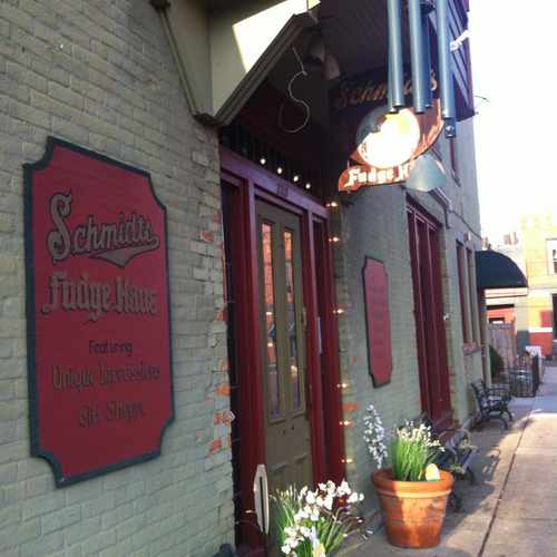 photo of Schmidt's Fudge Haus at 220 East Kossuth Street Columbus OH 43206