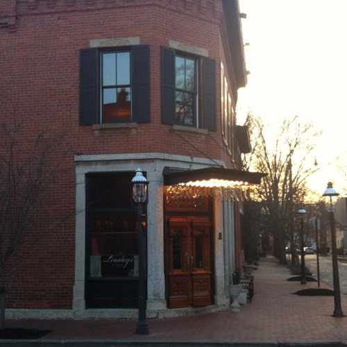 photo of Lindey's Restaurant And Bar at 169 East Beck Street Columbus OH 43206