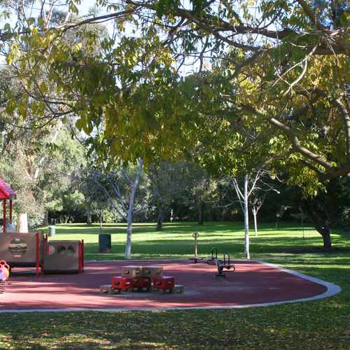 photo of Woodbridge Park at 11230 Moorpark St North Hollywood CA 91602