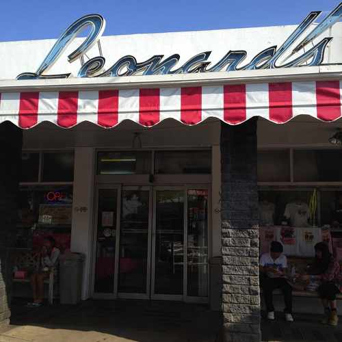 photo of Leonard's Bakery at 933 Kapahulu Avenue Honolulu HI 96816