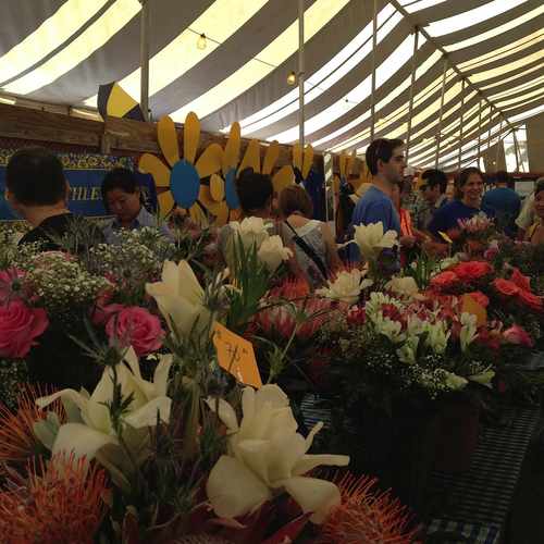 photo of Punahou Carnival at Case Middle School Dropoff Honolulu HI 96822