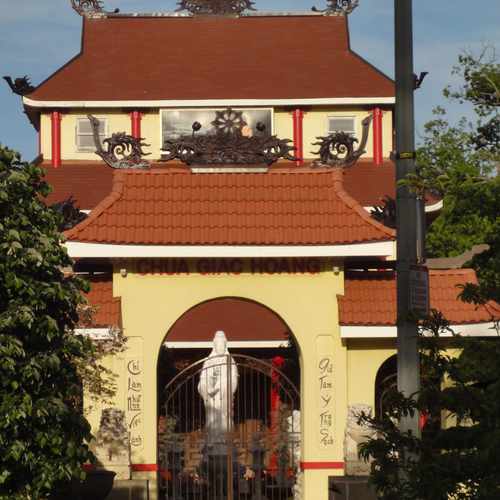 photo of Chua Giac Hoang Buddhist Temple at 5401 16th Street Northwest Washington DC 20011