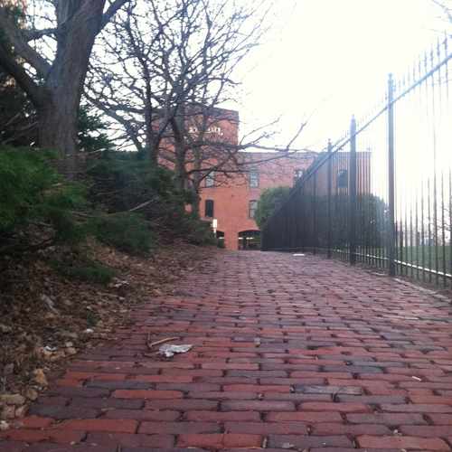 photo of Brick Walking Path at 42 Lourdes Place Minneapolis MN 55414