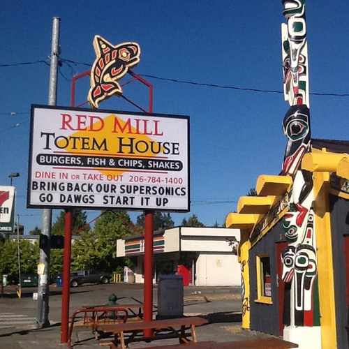 photo of Red Mill Totem House at 3058 Northwest 54th Street Seattle WA 98107